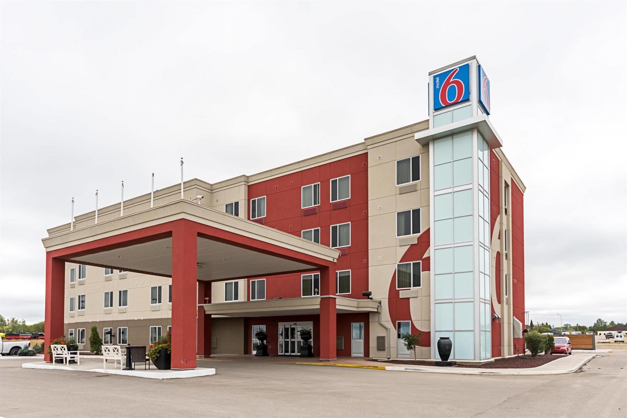 Motel 6-Moosomin, Sk Екстериор снимка